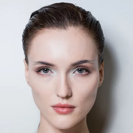 من عرض جورجيو آرماني Giorgio Armani من أسبوع الهوت كوتور في باريس لربيع وصيف 2026 -الصورة من LaunchmetricsSpotlight ©.