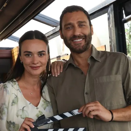 بطلا مسلسل الزواج جميل- الصورة من حساب قناة TRT1 على إنستغرام
