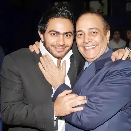 تامر حسني ووالده الراحل - الصورة من حساب تامر حسني على انستغرام