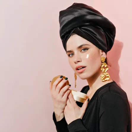 الأبراج الأكثر حباً للذهب- الصورة من موقع Magnific