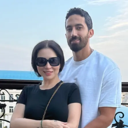 مي عزالدين وزوجها أحمد تيمور- الصورة من حساب تيمور في إنستغرام