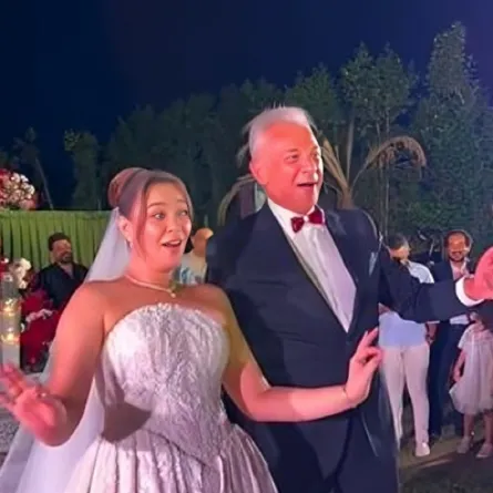 محمود حميدة وابنته من حفل الزفاف