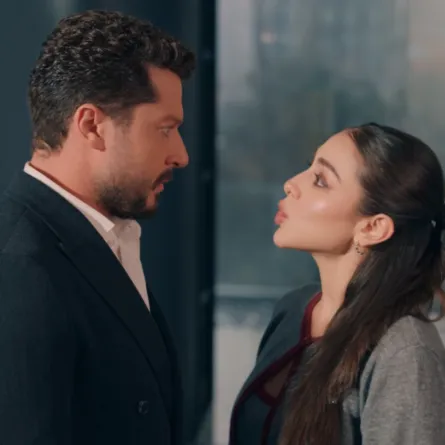 مسلسل حب على ورق- الصورة سكرين شوت من الحلقة 48