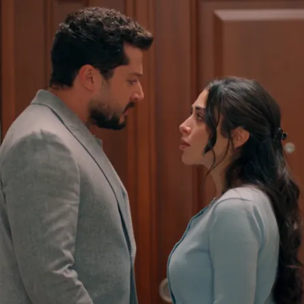 مسلسل حب على ورق- الصورة سكرين شوت من الحلقة 52