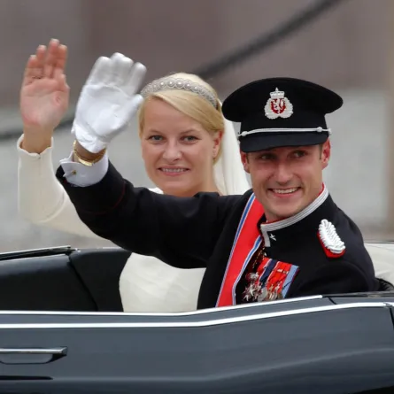 زفاف الأمير هاكون والأميرة ميت ماريت. مصدر الصورة: UK Press/Getty Images