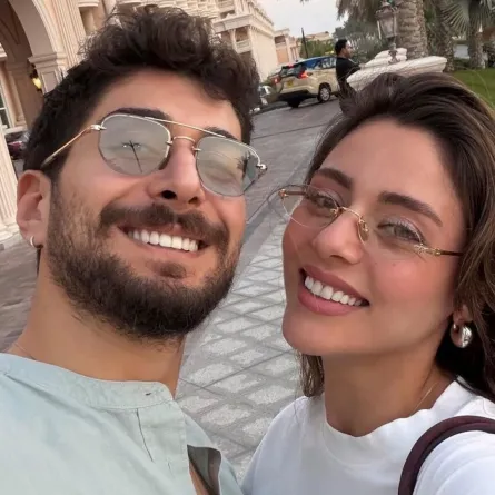 سيلا توركوغلو وخطيبها آتا أييلديز. الصورة من حسابها على إنستغرام