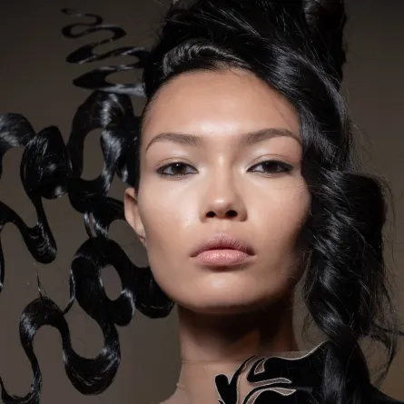 من عرض Van Herpen لخريف شتاء 2026-2027 - الصورة من Launchmetrics/Spotlight©
