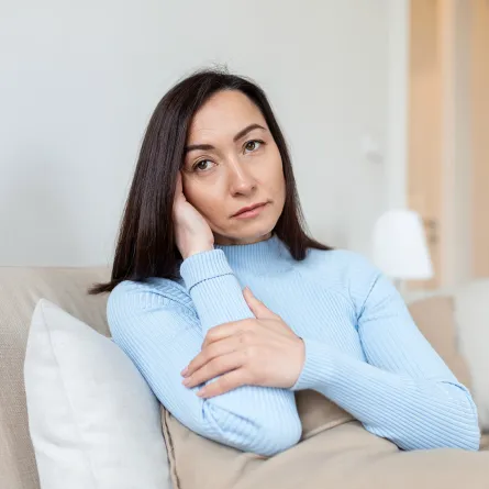 لا يعني سنّ اليأس أن كل امرأة ستصاب بالاكتئاب