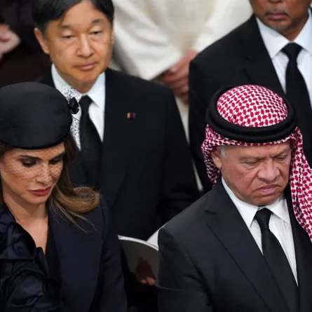 الملك عبد الله الثاني والملكة رانيا في دير وستمنستر بلندن -مصدر الصورة: Gareth Fuller / POOL / AFP