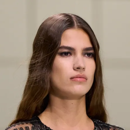من عرض جورجيو أرماني بريفيه Giorgio Armani Privé لربيع صيف 2027- الصورة من Launchmetrics/Spotlight ©