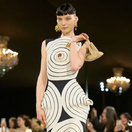 سكياباريللي  Schiaparelli ربيع وصيف 2027 - مصدر الصورة Launchmetrics/Spotlight ©