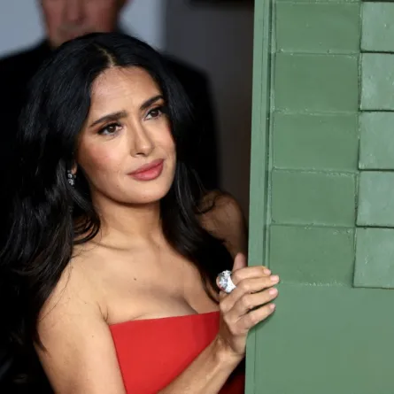 سلمى حايك Salma Hayek Photo by DIMITRIOS KAMBOURIS / GETTY IMAGES NORTH AMERICA / GETTY IMAGES VIA AFP- 