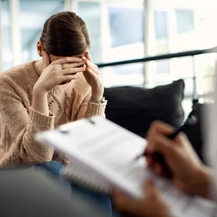 في اليوم العالمي للصحة النفسية..تعرفوا إلى الفرق بين الحزن العابر والاكتئاب وكيفية دعم المصابين