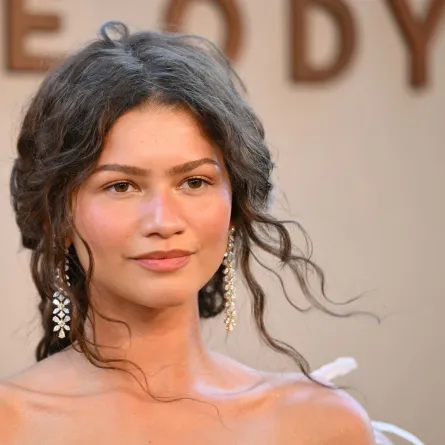 زيندايا Zendaya خلال عرض فيلم "The Odyssey"( مصدر الصورة:  ANGELA WEISS / AFP)