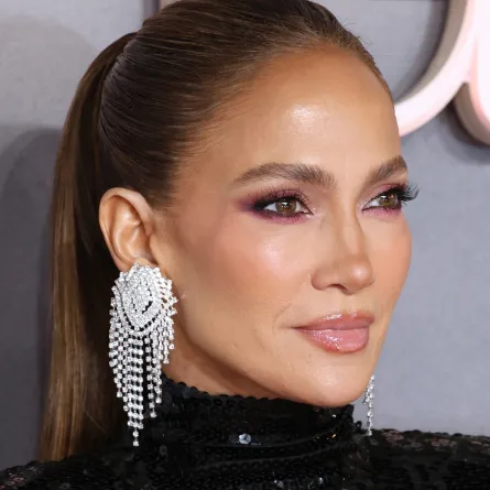 جينيفر لوبيز Jennifer Lopez  ( مصدر الصورة  Lia Toby/Getty Images)