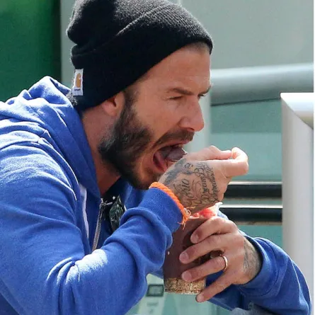 هكذا يأكل النجوم!