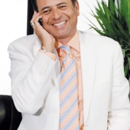 الفنان الراحل ممدوح عبد العليم في لقطات