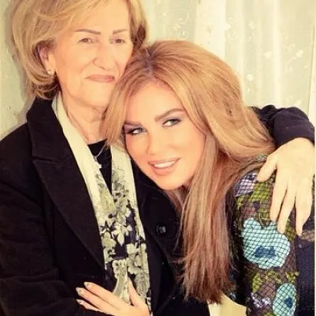 اخترن الأجمل بين أمهات النجمات