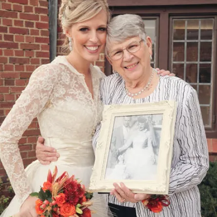 عرائس توارثن فستان زفافهن من جداتهن!