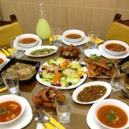 بالصورة: موائد رمضان حول العالم