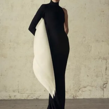 ستيفان رولان جمع الجرأة والعصرية في عرضه الباريسي