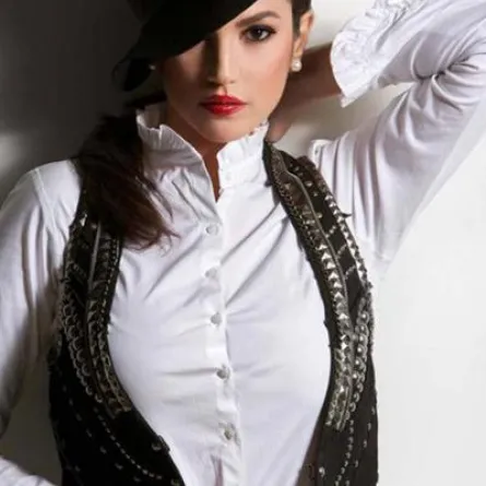 اختاروا صاحبة القبعة الأجمل بين نجمات العالم العربي