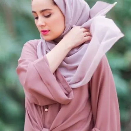 إطلالتك بالحجاب على خطى الفاشينيستا آسيا 