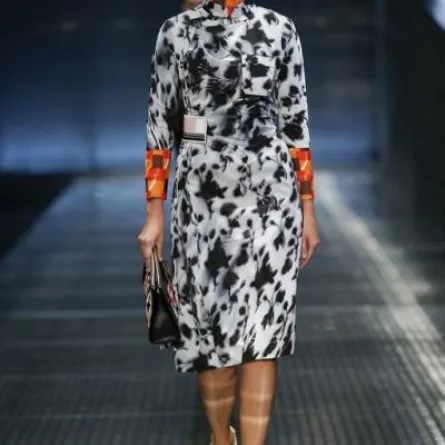 Prada تطلق مجموعتها المبتكرة لربيع 2017