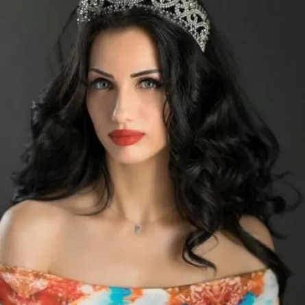 هذه خطيبة مراد يلدريم ملكة جمال المغرب إيمان الباني