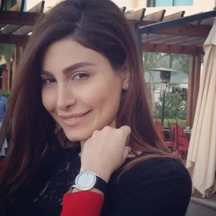 اختاروا النجمة العربية الأكثر جمالاً من دون مكياج