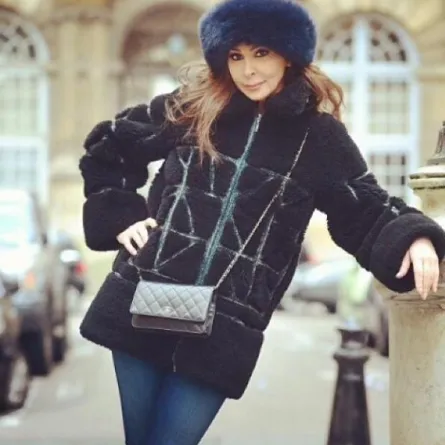 استوحي قبعتك الشتوية من الفرو على طريقة النجمات