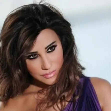 جديد نجوى كرم أغنية "يخليللي قلبك"