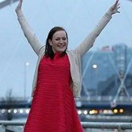 صدمها تمثالها فخسرت ثلثي وزنها!