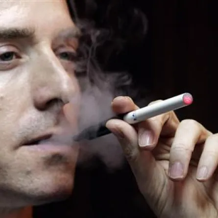حظر على التدخين الإلكتروني في فرنسا