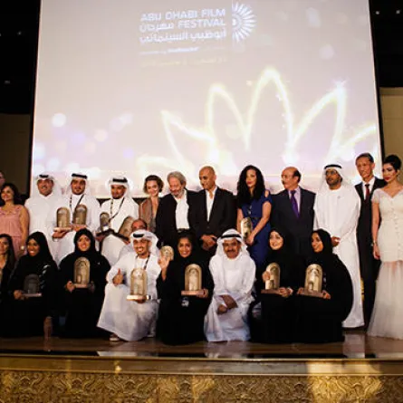 "لمسة الخطيئة" يحصد "لؤلؤة" أبو ظبي السينمائي الكبرى