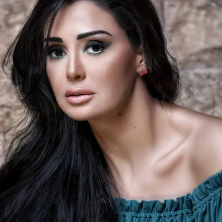 هل تعمدت هيفا وهبي تجاهل غادة عبد الرازق؟