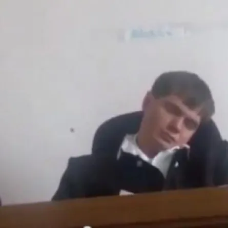 النوم يجبر قاضٍ روسي على الاستقالة