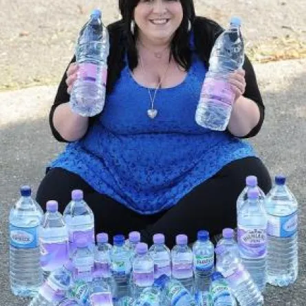 مدمنة الماء تشرب أكثر من ٤٤ ليتراً في اليوم