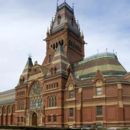 فصل 60 طالباً في جامعة "هارفرد" بعد عملية غش تاريخية