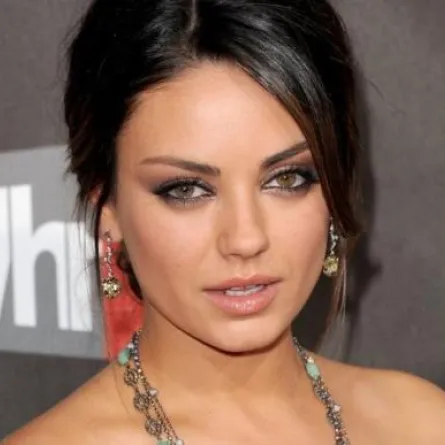 جراحة لتغيير لون العينين