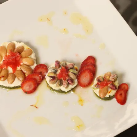 حلابينو بالفستق الحلبي