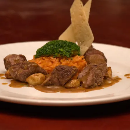 أضلاع الغنم مع الأرز بالزعفران