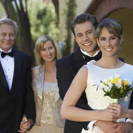 أغرب شروط "الحموات" لقبول "الكِنات"!