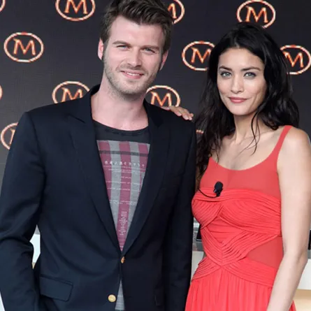 حبيبة مهند الفرنسية تتعلم اللغة التركية من أجله