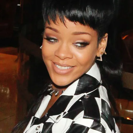  Rihanna من أقبح 10 مشاهير في العالم