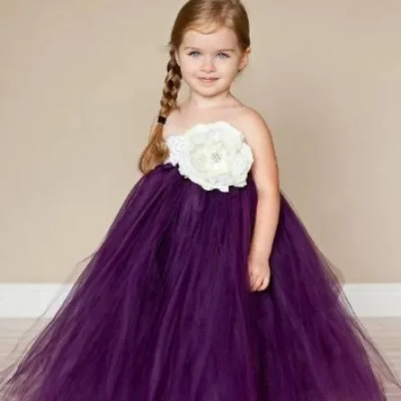 طفلتك أميرة صغيرة بالبنفسجي