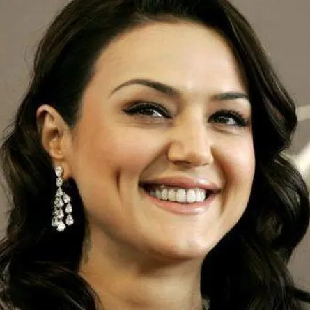  مشاهر بوليوود يستقبلون العام الجديد على تويتر 