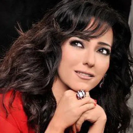 أمل عرفة تبحث عن "عزيزة سليمان"