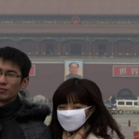 صيني يبيع عبوات هواء نقي