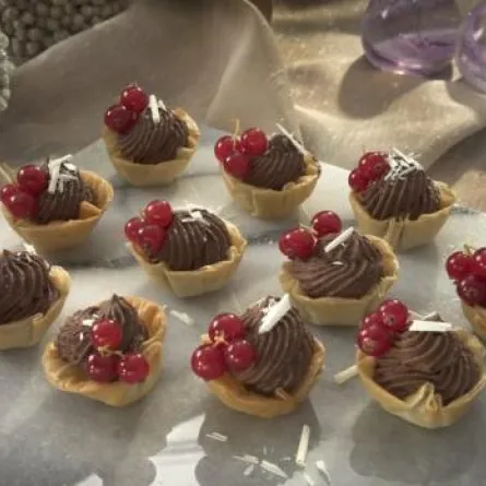 كؤوس كريما الشوكولاتة من مطبخ منال العالم